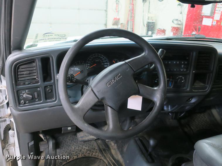 image for item DB8919 2005 GMC K1500 Ext. Cab pickup truck