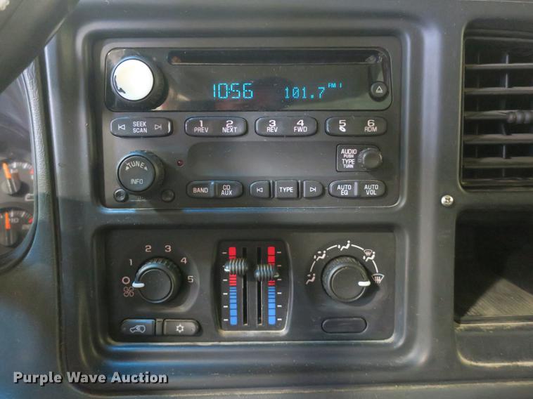 image for item DB8919 2005 GMC K1500 Ext. Cab pickup truck