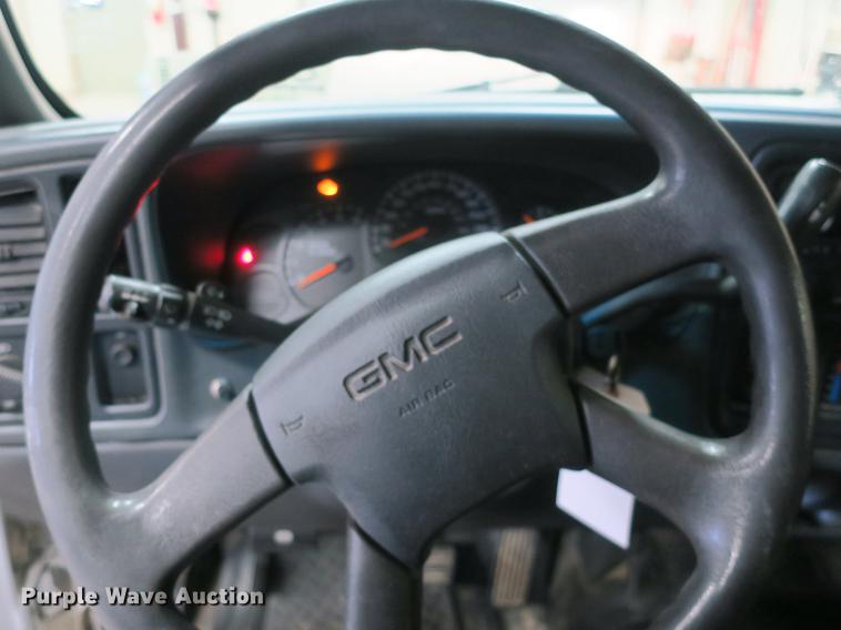 image for item DB8919 2005 GMC K1500 Ext. Cab pickup truck