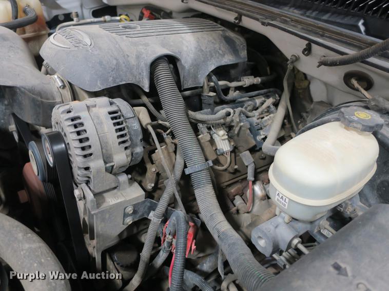 image for item DB8919 2005 GMC K1500 Ext. Cab pickup truck