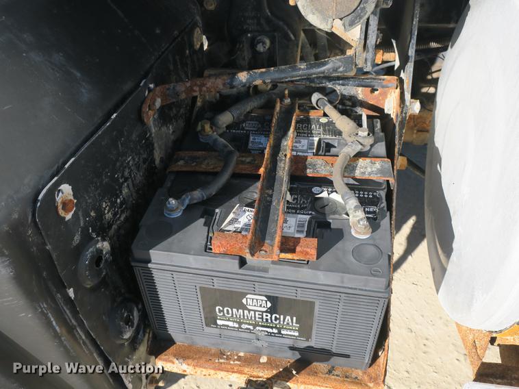 image for item DB8921 1999 Mack RD688S hook truck