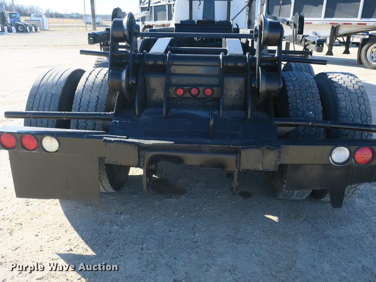 image for item DB8921 1999 Mack RD688S hook truck