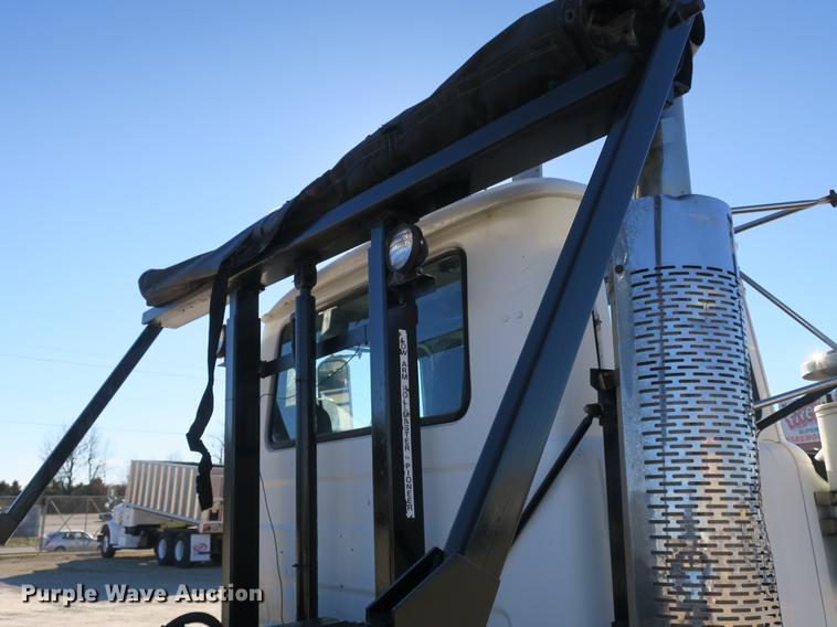 image for item DB8921 1999 Mack RD688S hook truck