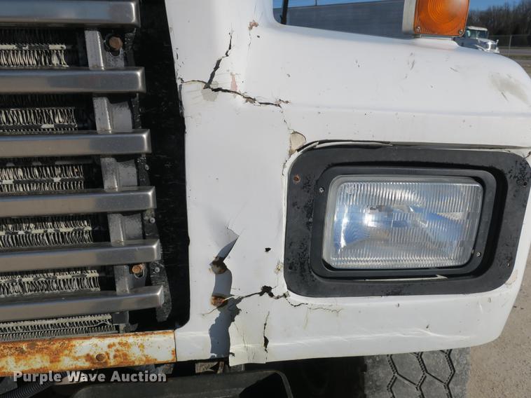 image for item DB8921 1999 Mack RD688S hook truck