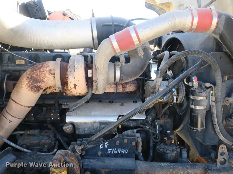 image for item DB8921 1999 Mack RD688S hook truck