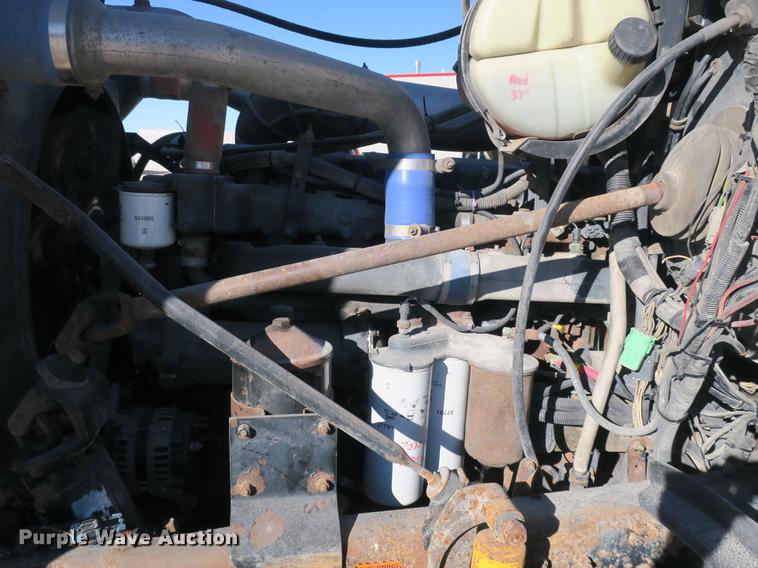 image for item DB8921 1999 Mack RD688S hook truck