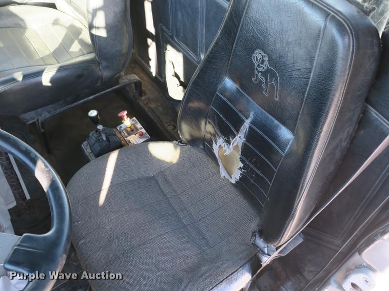 image for item DB8921 1999 Mack RD688S hook truck