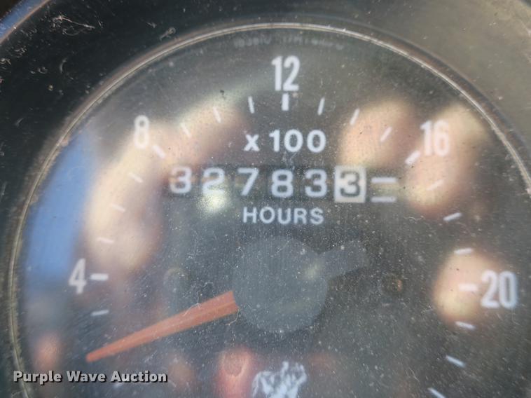 image for item DB8921 1999 Mack RD688S hook truck