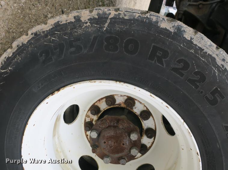 image for item DB8923 2005 International 4300 recycling truck