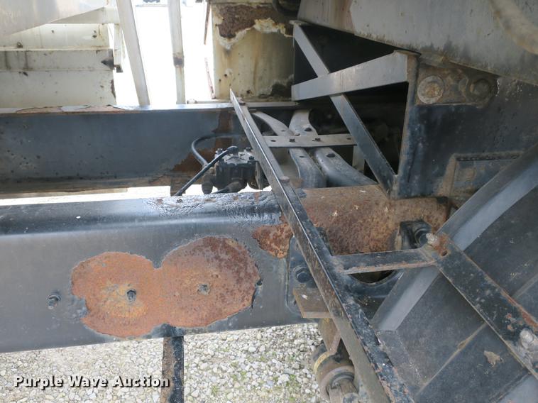 image for item DB8923 2005 International 4300 recycling truck