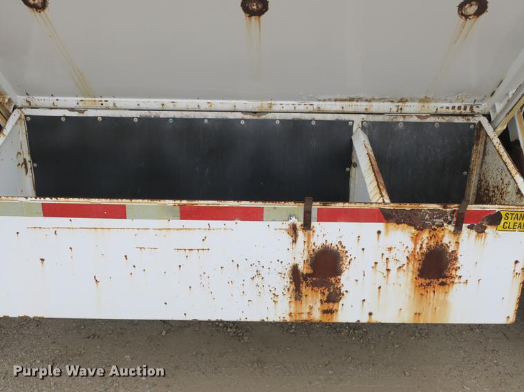 image for item DB8923 2005 International 4300 recycling truck