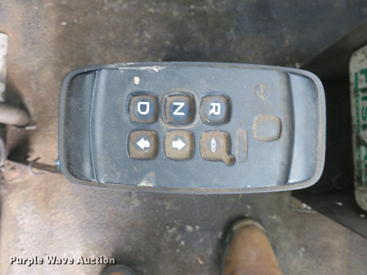 image for item DB8923 2005 International 4300 recycling truck