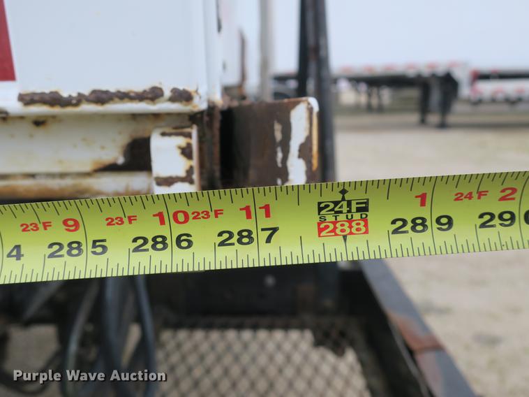 image for item DB8923 2005 International 4300 recycling truck