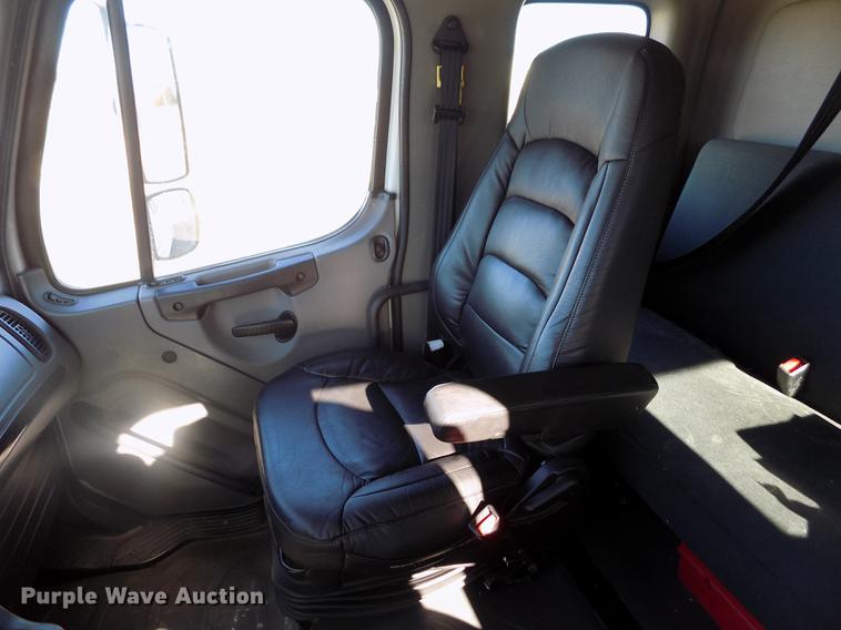 image for item DB9008 2010 Freightliner Business Class M2 box truck