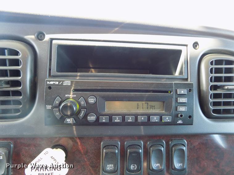 image for item DB9008 2010 Freightliner Business Class M2 box truck