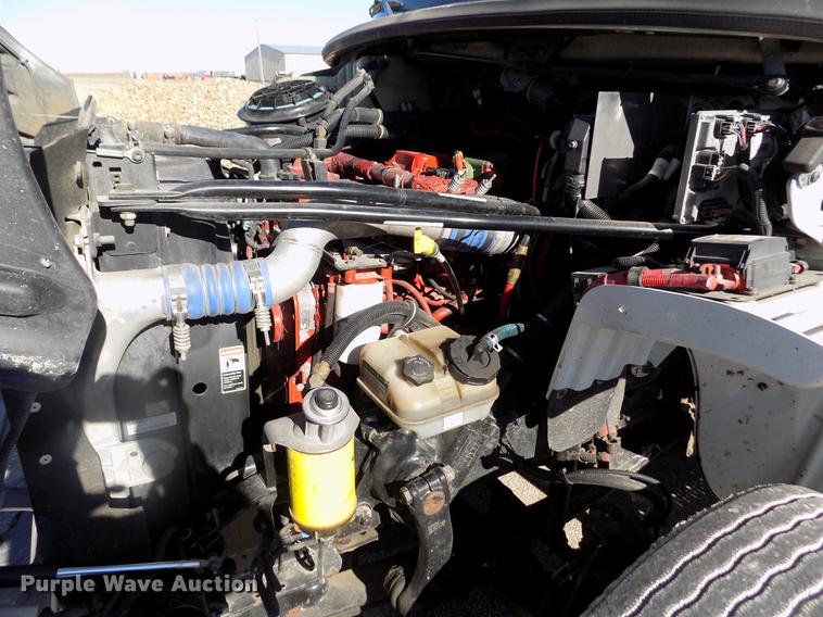 image for item DB9008 2010 Freightliner Business Class M2 box truck