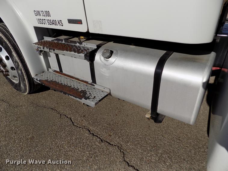 image for item DB9008 2010 Freightliner Business Class M2 box truck