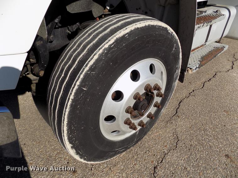 image for item DB9008 2010 Freightliner Business Class M2 box truck