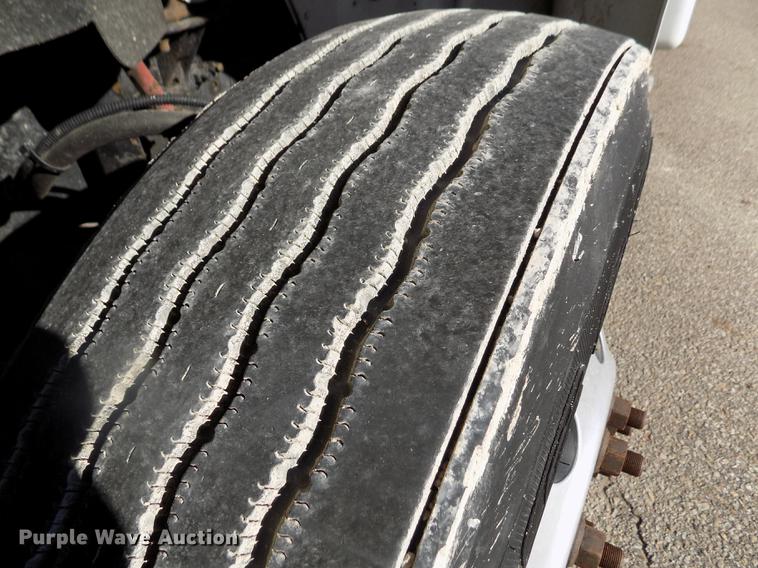 image for item DB9008 2010 Freightliner Business Class M2 box truck