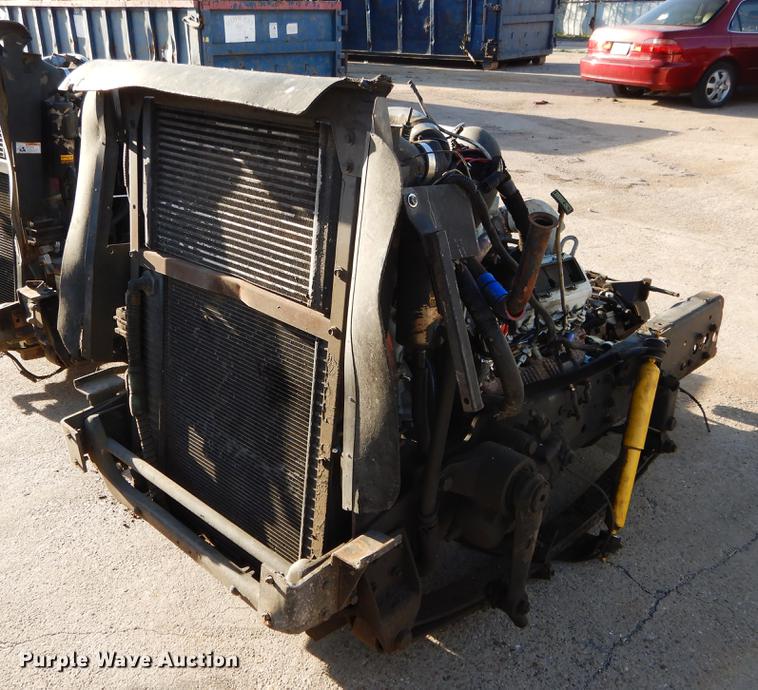 image for item DC0182 (2) Navistar 6.0L diesel engines