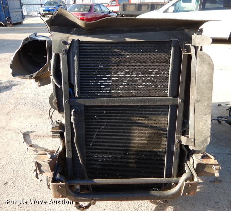 image for item DC0182 (2) Navistar 6.0L diesel engines