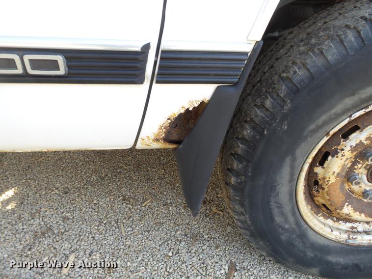 image for item DD2378 1999 Chevrolet 1500 Ext. Cab pickup truck
