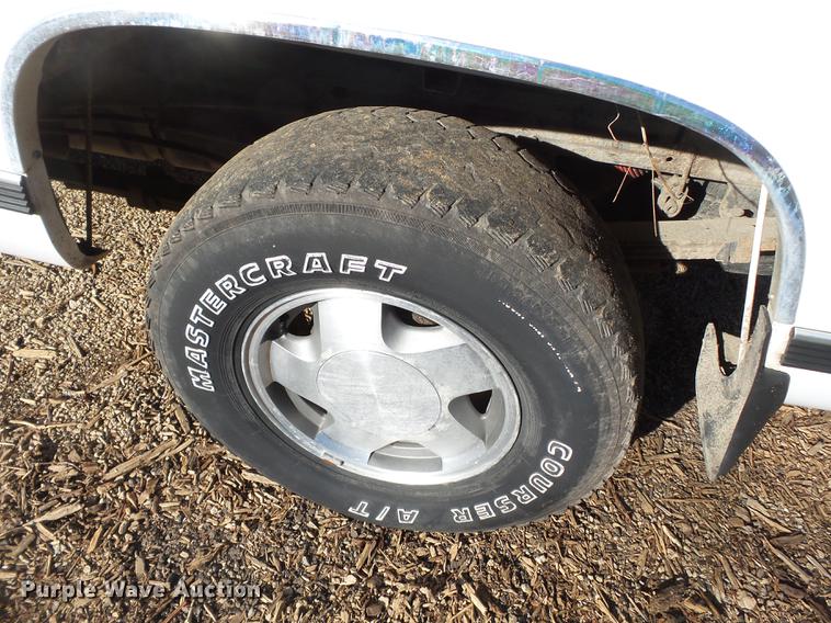 image for item DD2378 1999 Chevrolet 1500 Ext. Cab pickup truck