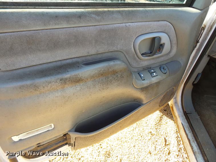 image for item DD2378 1999 Chevrolet 1500 Ext. Cab pickup truck