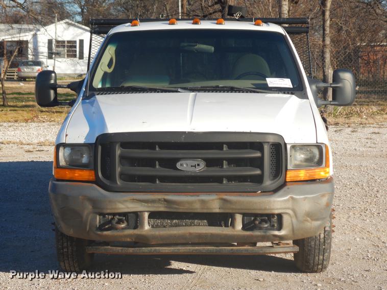 image for item DD3563 2001 Ford F350 Super Duty flatbed pickup truck