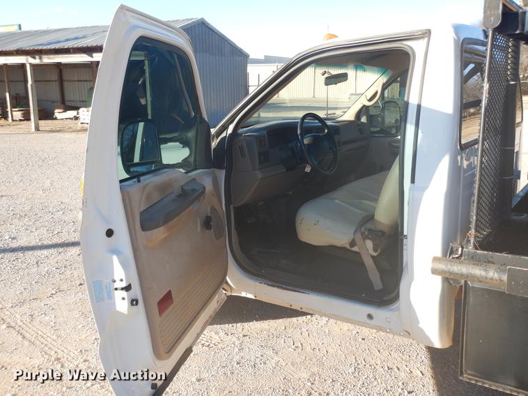 image for item DD3563 2001 Ford F350 Super Duty flatbed pickup truck