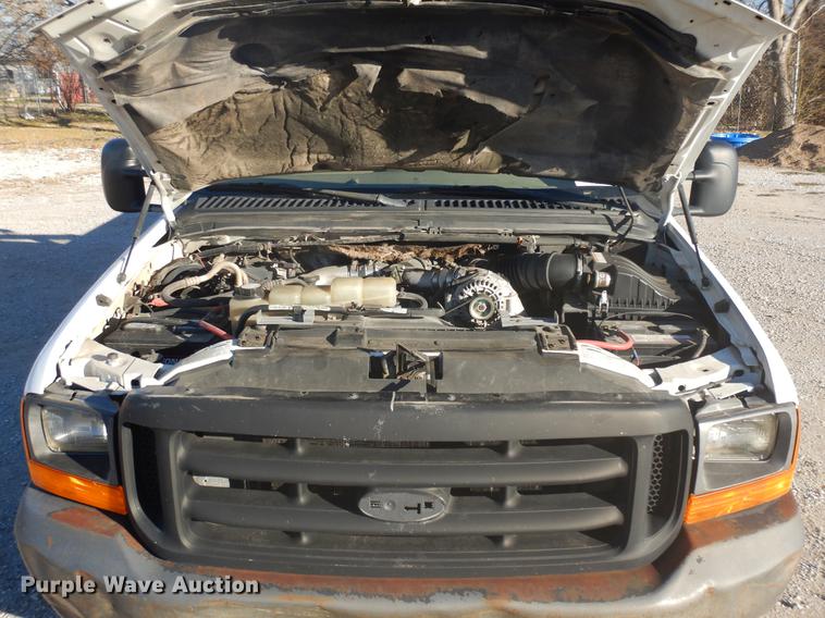 image for item DD3563 2001 Ford F350 Super Duty flatbed pickup truck