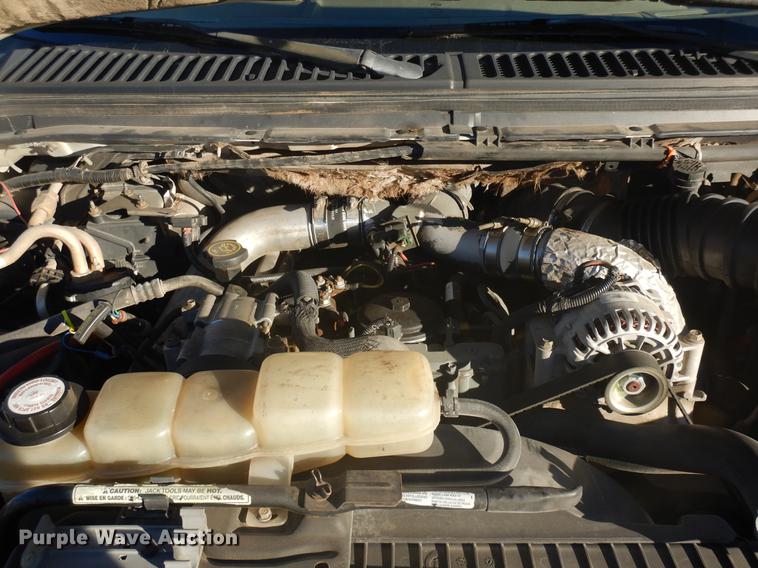 image for item DD3563 2001 Ford F350 Super Duty flatbed pickup truck