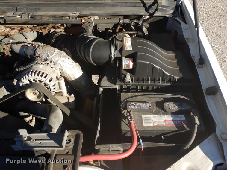 image for item DD3563 2001 Ford F350 Super Duty flatbed pickup truck