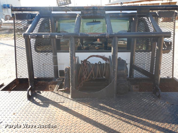 image for item DD3563 2001 Ford F350 Super Duty flatbed pickup truck