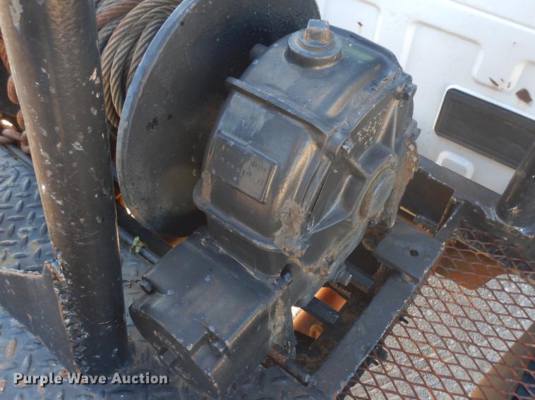 image for item DD3563 2001 Ford F350 Super Duty flatbed pickup truck