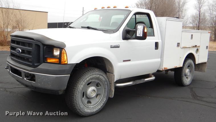 image for item DE0041 2006 Ford F350  XL Super Duty
