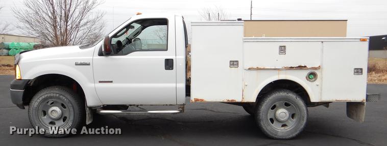image for item DE0041 2006 Ford F350  XL Super Duty