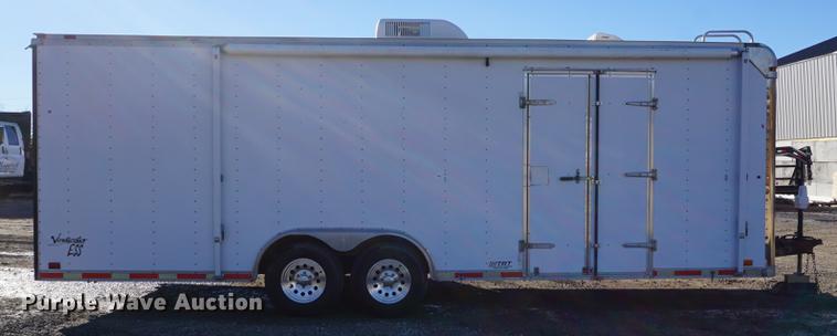 image for item DE3347 1998 Avenger VW824TAE5200 enclosed cargo trailer