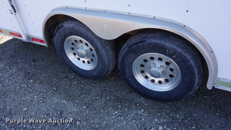 image for item DE3347 1998 Avenger VW824TAE5200 enclosed cargo trailer