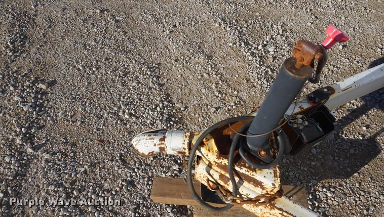 image for item DE3348 2006 Titan enclosed cargo trailer