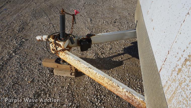 image for item DE3348 2006 Titan enclosed cargo trailer