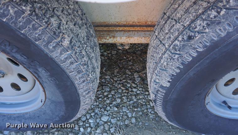 image for item DE3348 2006 Titan enclosed cargo trailer