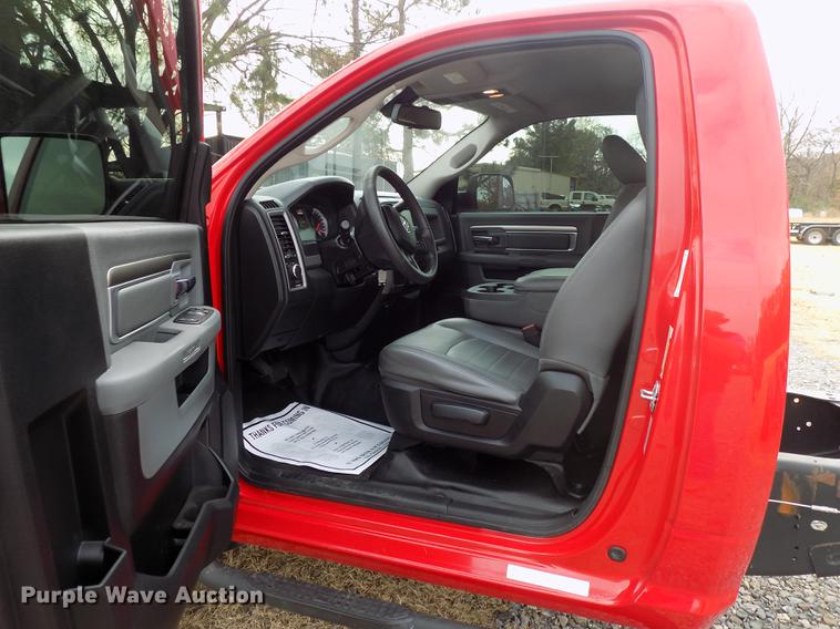 image for item DF2114 2015 Dodge Ram 4500 truck cab and chassis