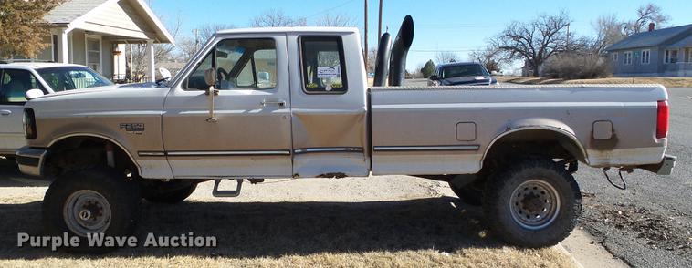image for item DF2874 1997 Ford F250 Super Duty SuperCab pickup truck