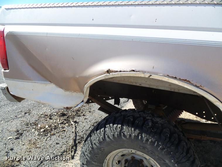 image for item DF2874 1997 Ford F250 Super Duty SuperCab pickup truck