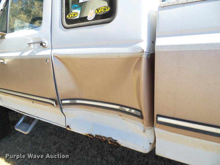 image for item DF2874 1997 Ford F250 Super Duty SuperCab pickup truck