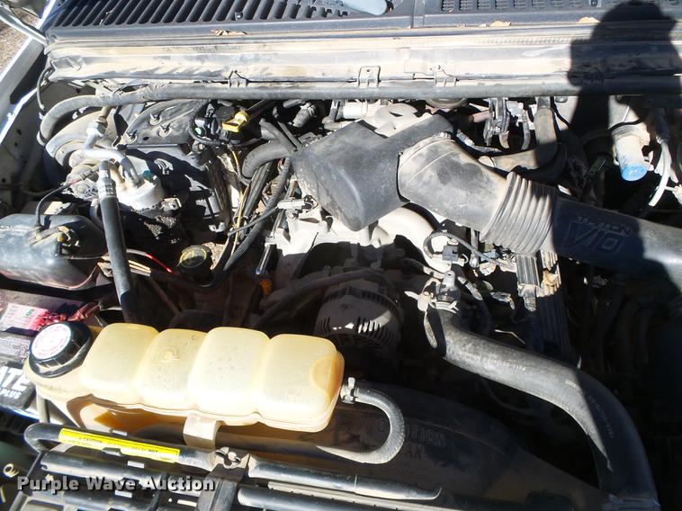 image for item DF2896 1999 Ford F450 Super Duty flatbed truck