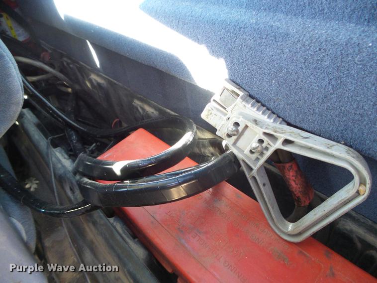 image for item DF2896 1999 Ford F450 Super Duty flatbed truck