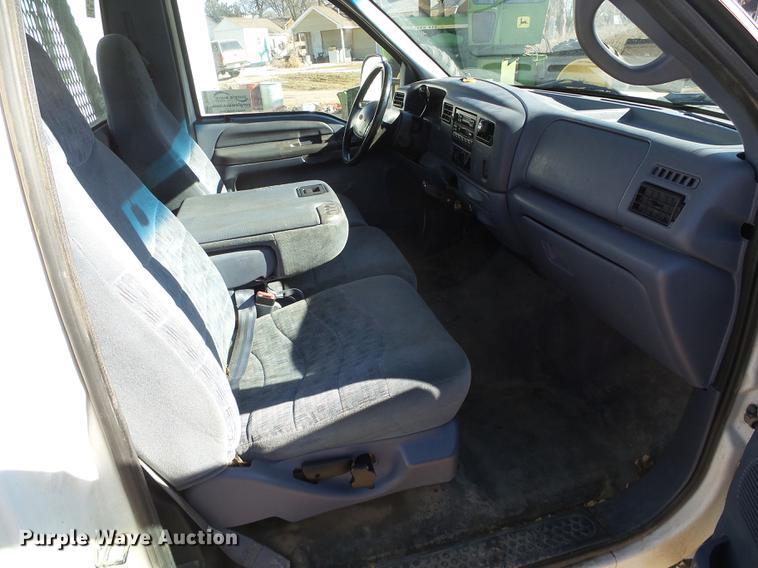 image for item DF2896 1999 Ford F450 Super Duty flatbed truck