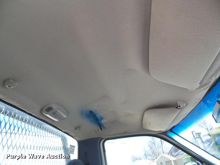 image for item DF2896 1999 Ford F450 Super Duty flatbed truck